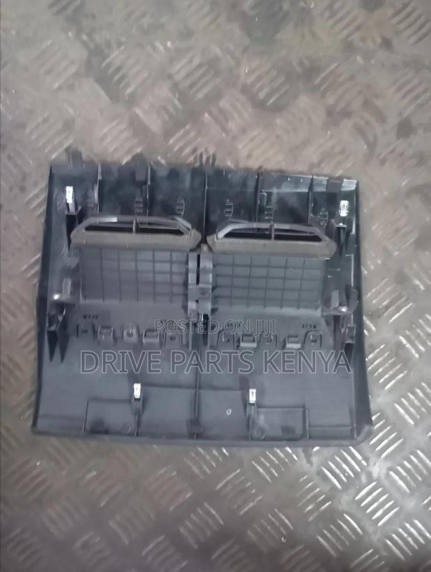 Nissan Tiida Dashboard Vent - thumbnail 3