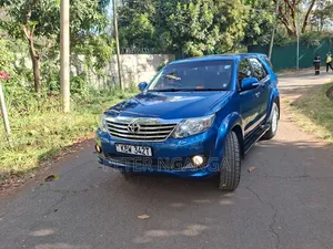 Toyota Fortuner 3.0 D AWD 2012 Blue
