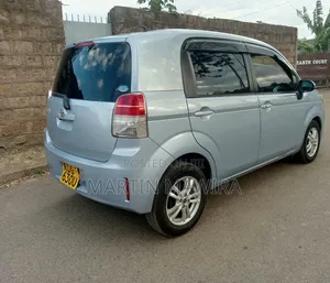 Toyota Spade 2015 Blue