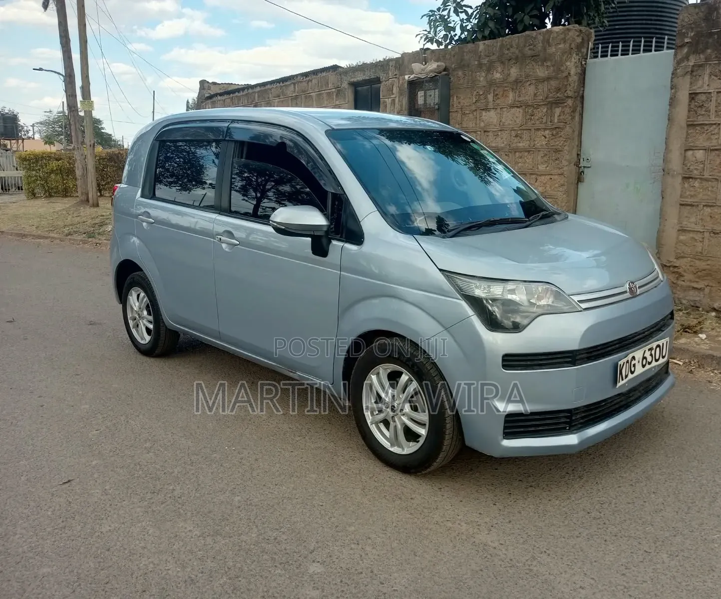 Toyota Spade 2015 Blue