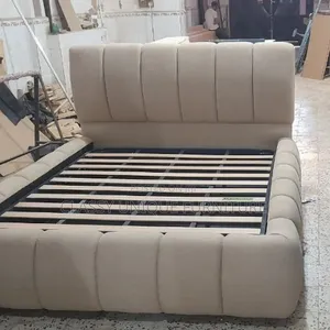 5x6 Beige Boucle Bed