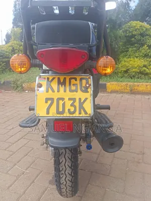Bajaj Boxer 2025 Red