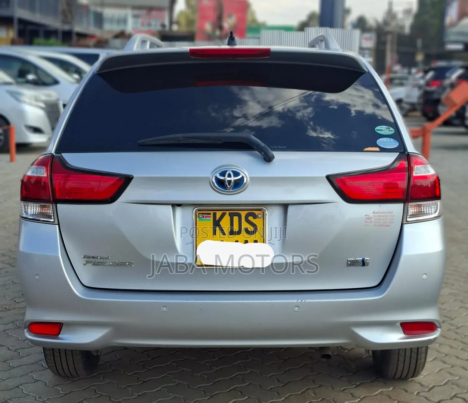 Toyota Corolla Fielder 2018 Silver
