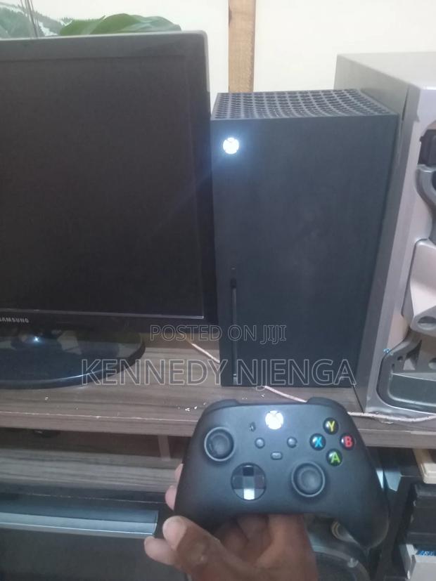 Xbox Series X Console - main view