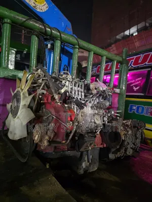 Engine Hino 300