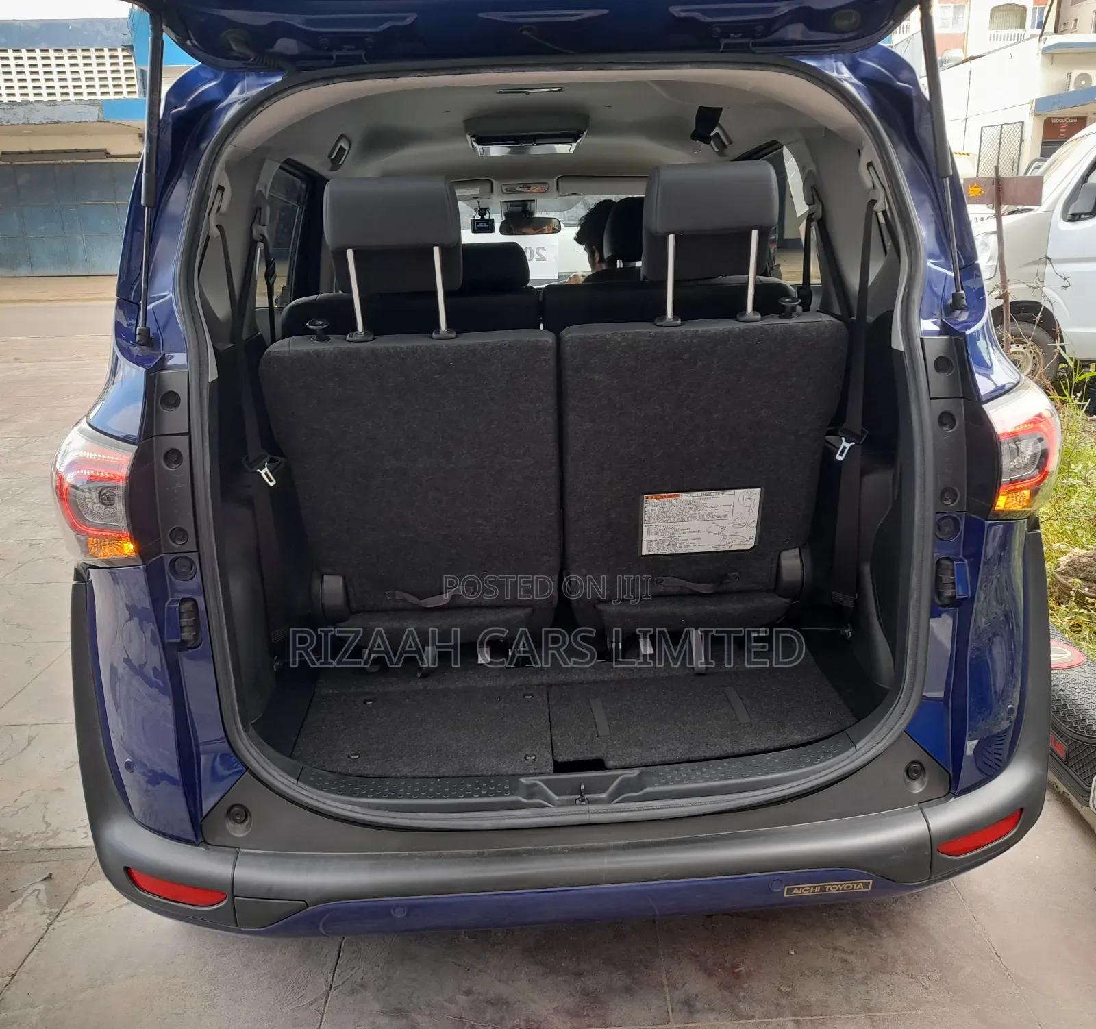 Toyota Sienta 2021 Blue