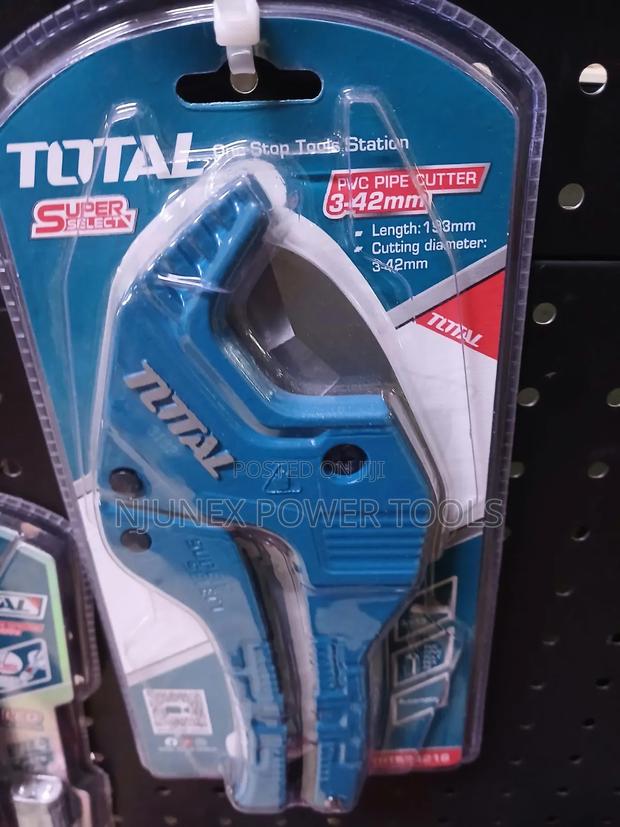 Total Tht534216 PVC Pipe Cutter - main view