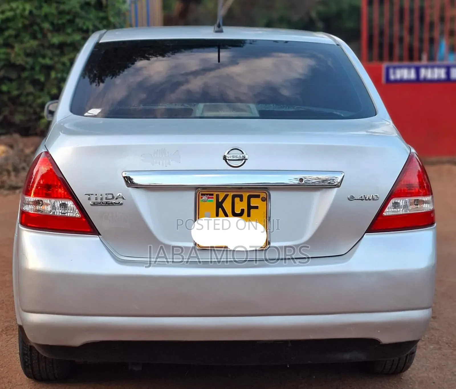 Nissan Tiida 2008 Silver