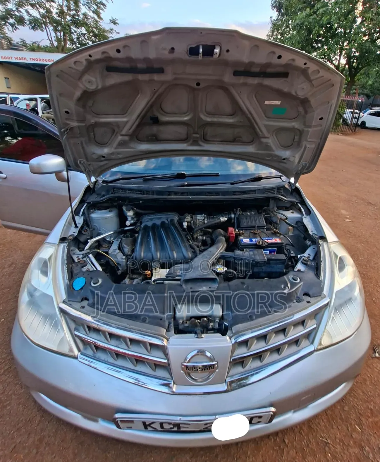 Nissan Tiida 2008 Silver