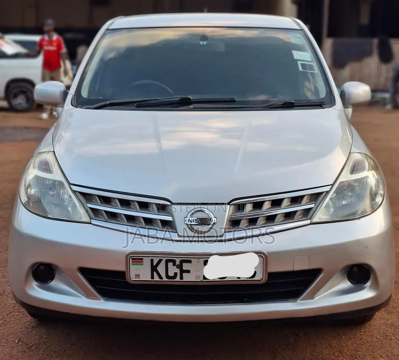 Nissan Tiida 2008 Silver