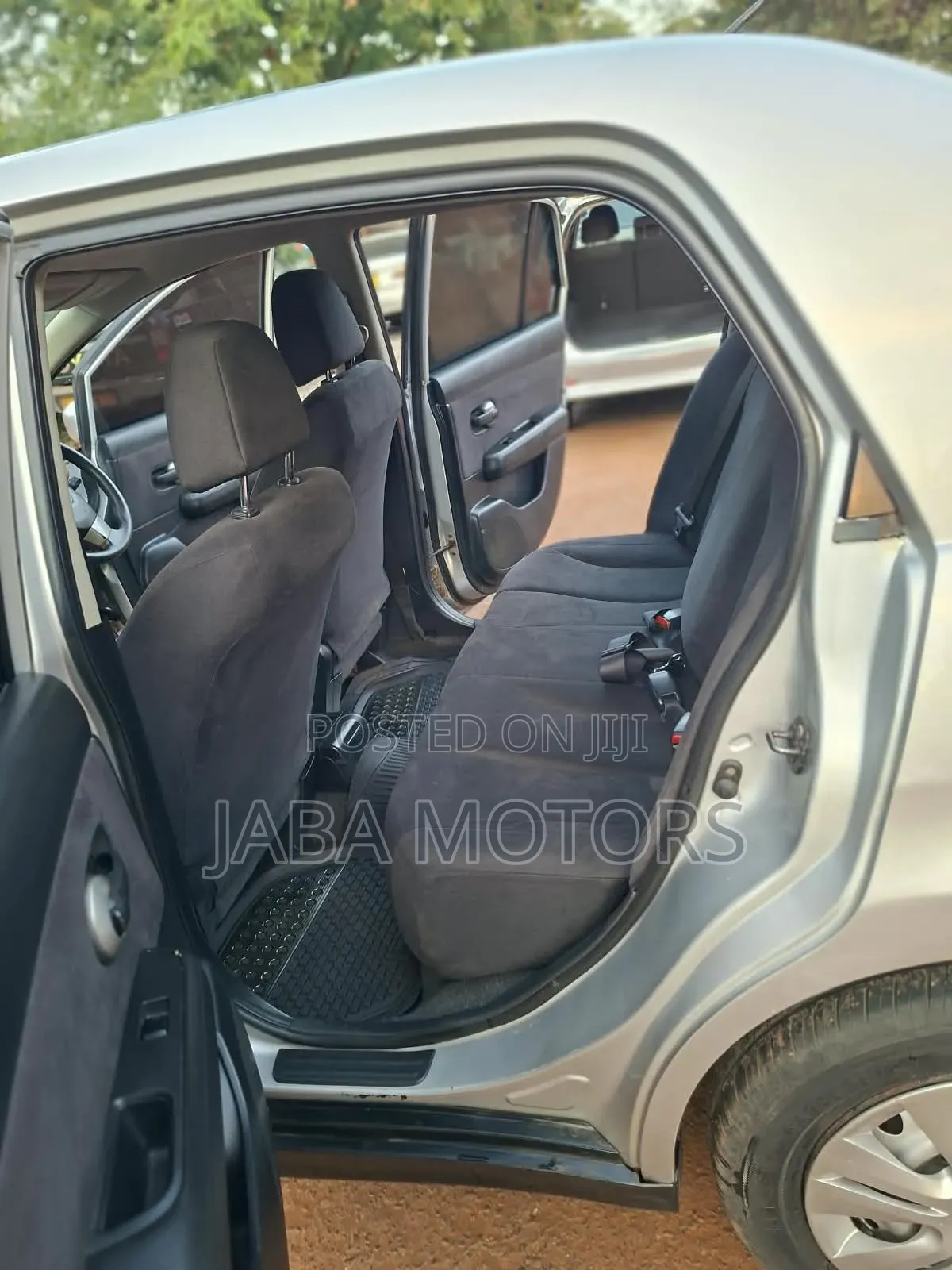 Nissan Tiida 2008 Silver