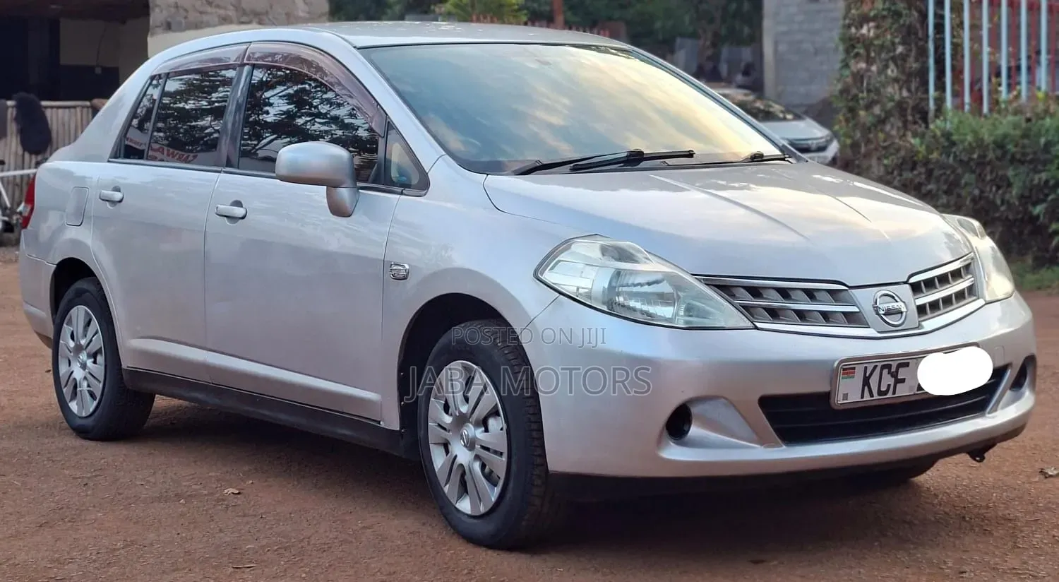 Nissan Tiida 2008 Silver