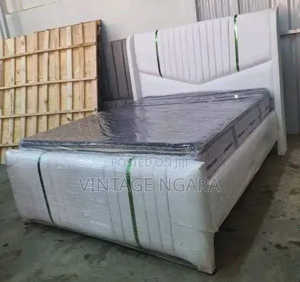Mordern Vertical Channel Upholstered Bed