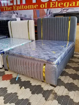 Mordern Vertical Channel Upholstered Bed