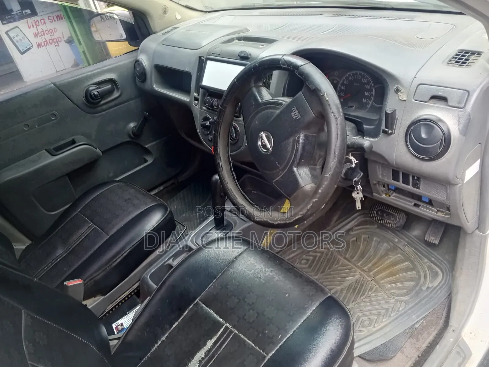 Nissan Advan 2010 White