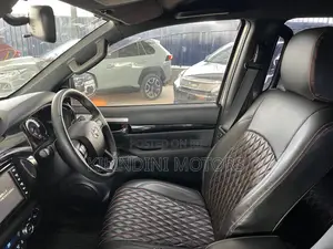 Toyota Hilux 2019 Silver