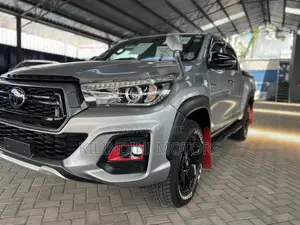 Toyota Hilux 2019 Silver