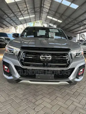 Toyota Hilux 2019 Silver