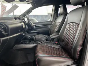 Toyota Hilux 2019 Silver