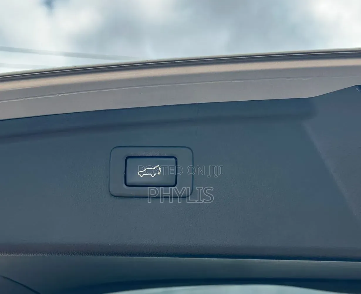 Subaru Outback 2019 Silver