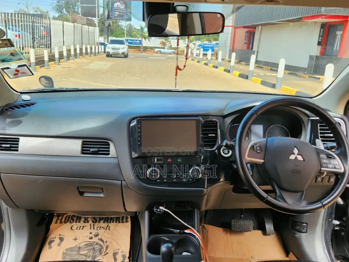Mitsubishi Outlander 2015 Black