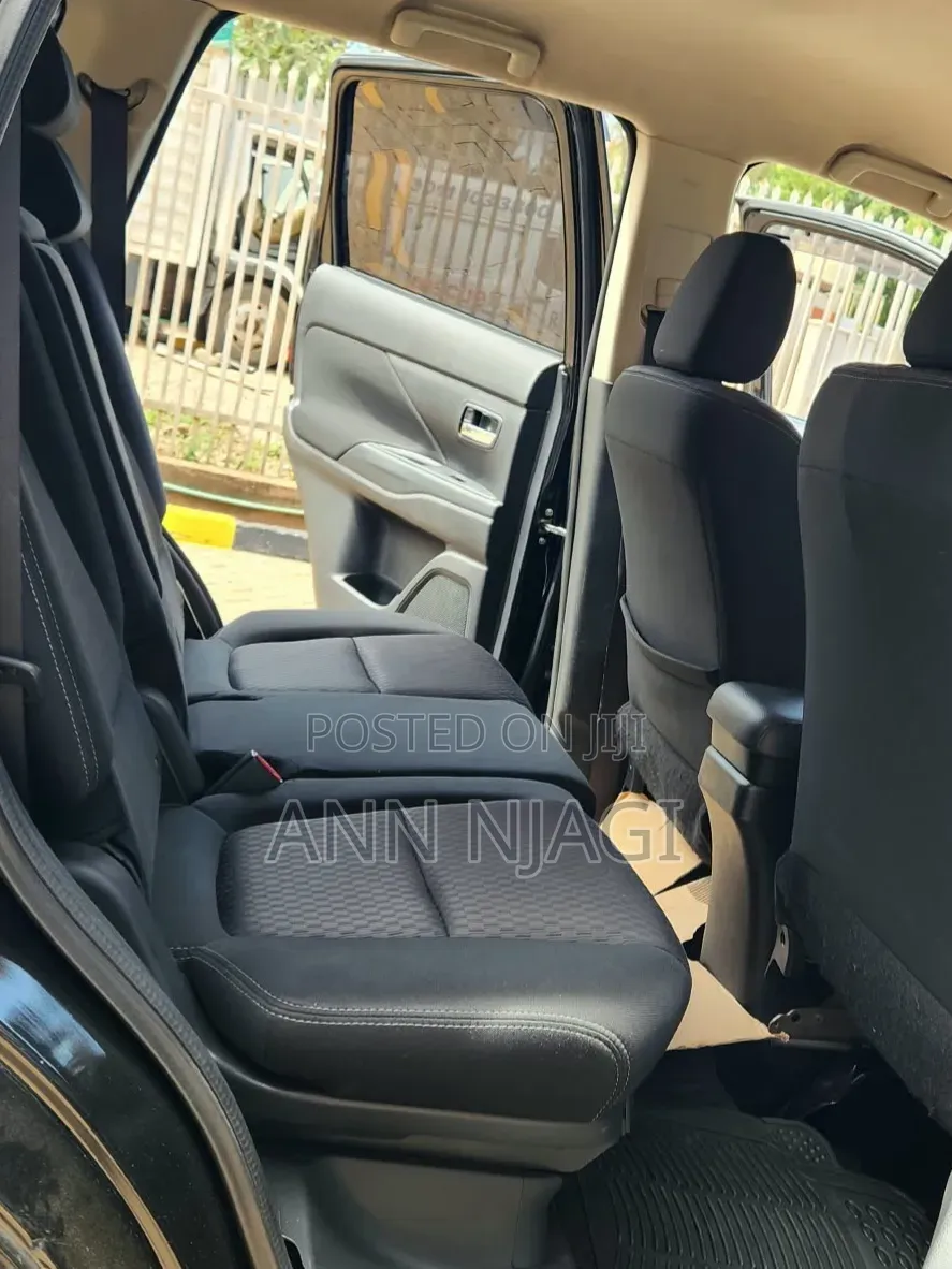 Mitsubishi Outlander 2015 Black