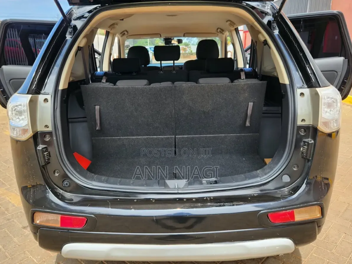 Mitsubishi Outlander 2015 Black