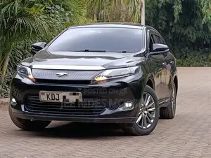 Toyota Harrier 2.0 2016 Black