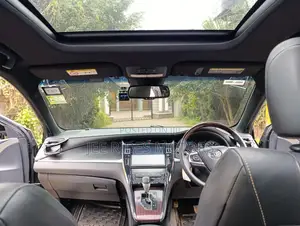 Toyota Harrier 2.0 2016 Black
