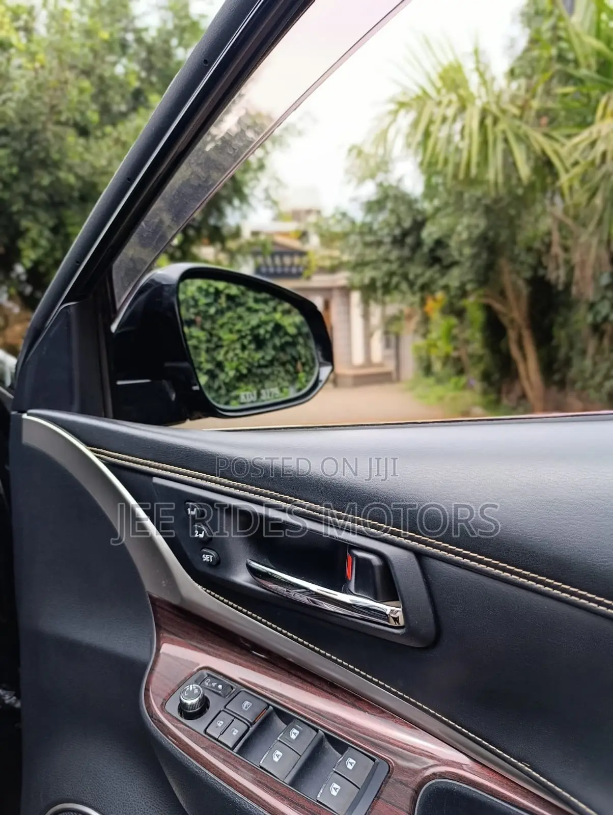 Toyota Harrier 2.0 2016 Black