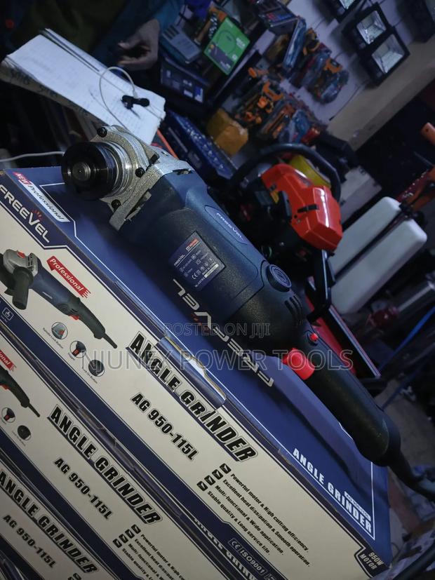 Freevel Angle Grinder 950W Motor - thumbnail 2