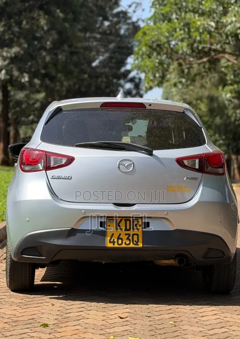 Mazda Demio 2018 Silver