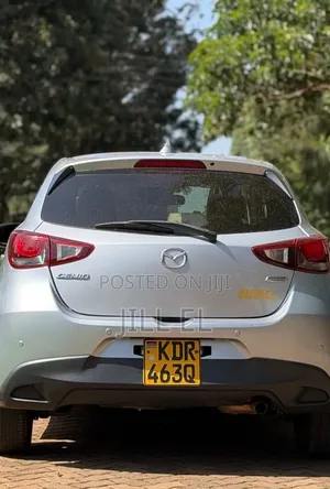 Mazda Demio 2018 Silver
