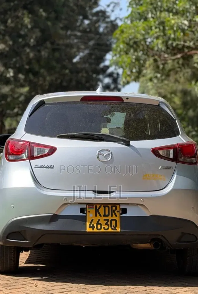 Mazda Demio 2018 Silver