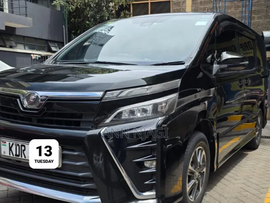 Toyota Voxy 2018 Black