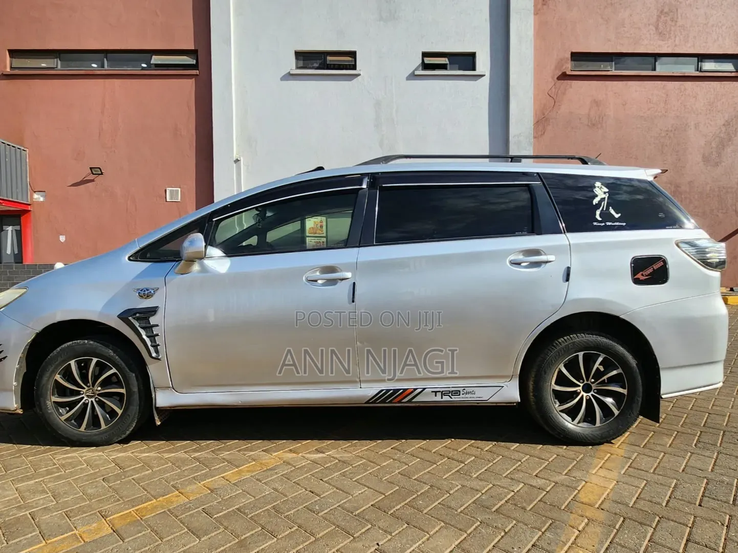 Toyota Wish 2011 Silver