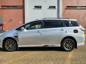 Toyota Wish 2011 Silver
