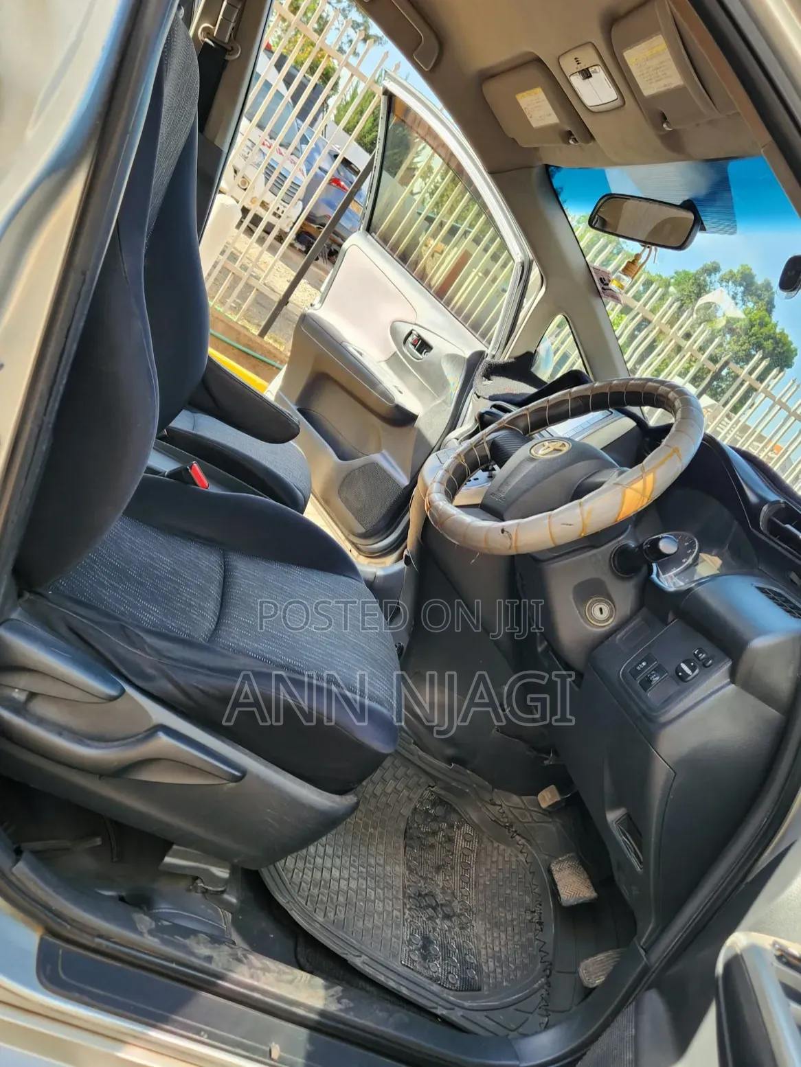 Toyota Wish 2011 Silver