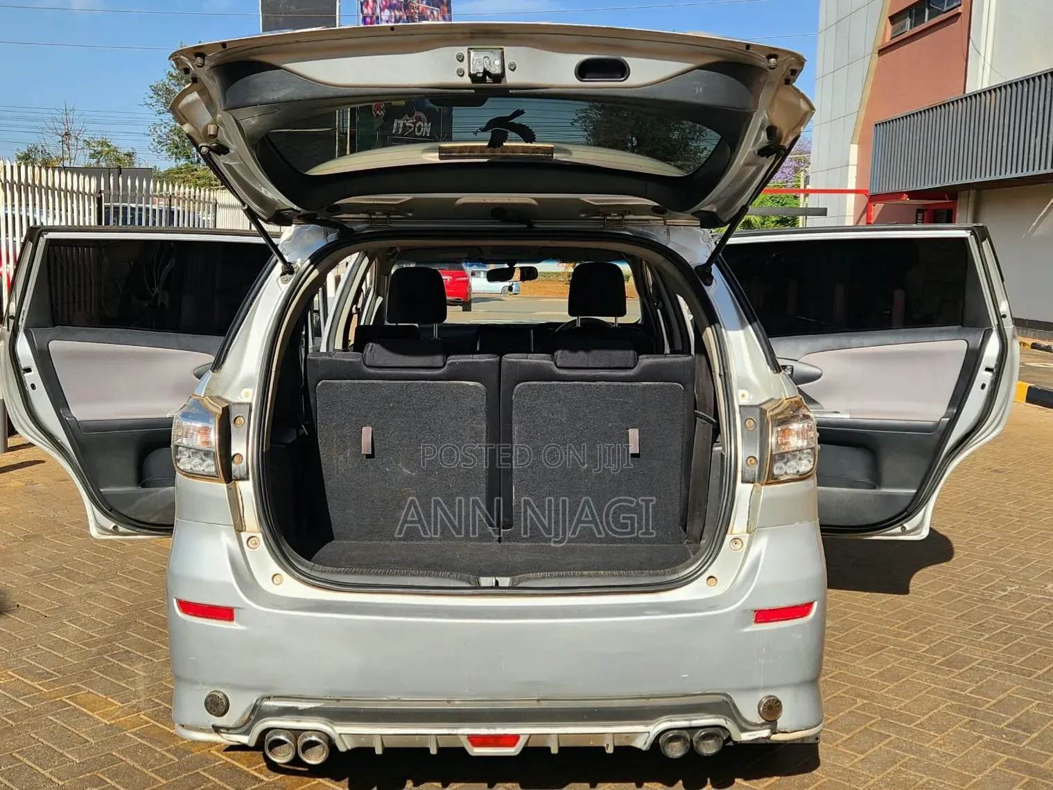Toyota Wish 2011 Silver