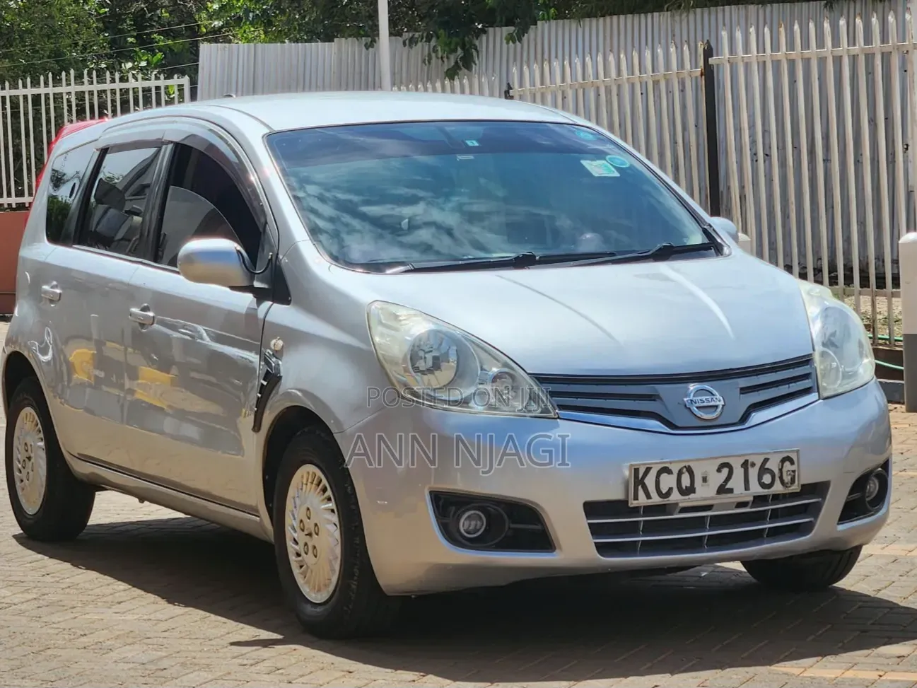 Nissan Note 2011 Silver