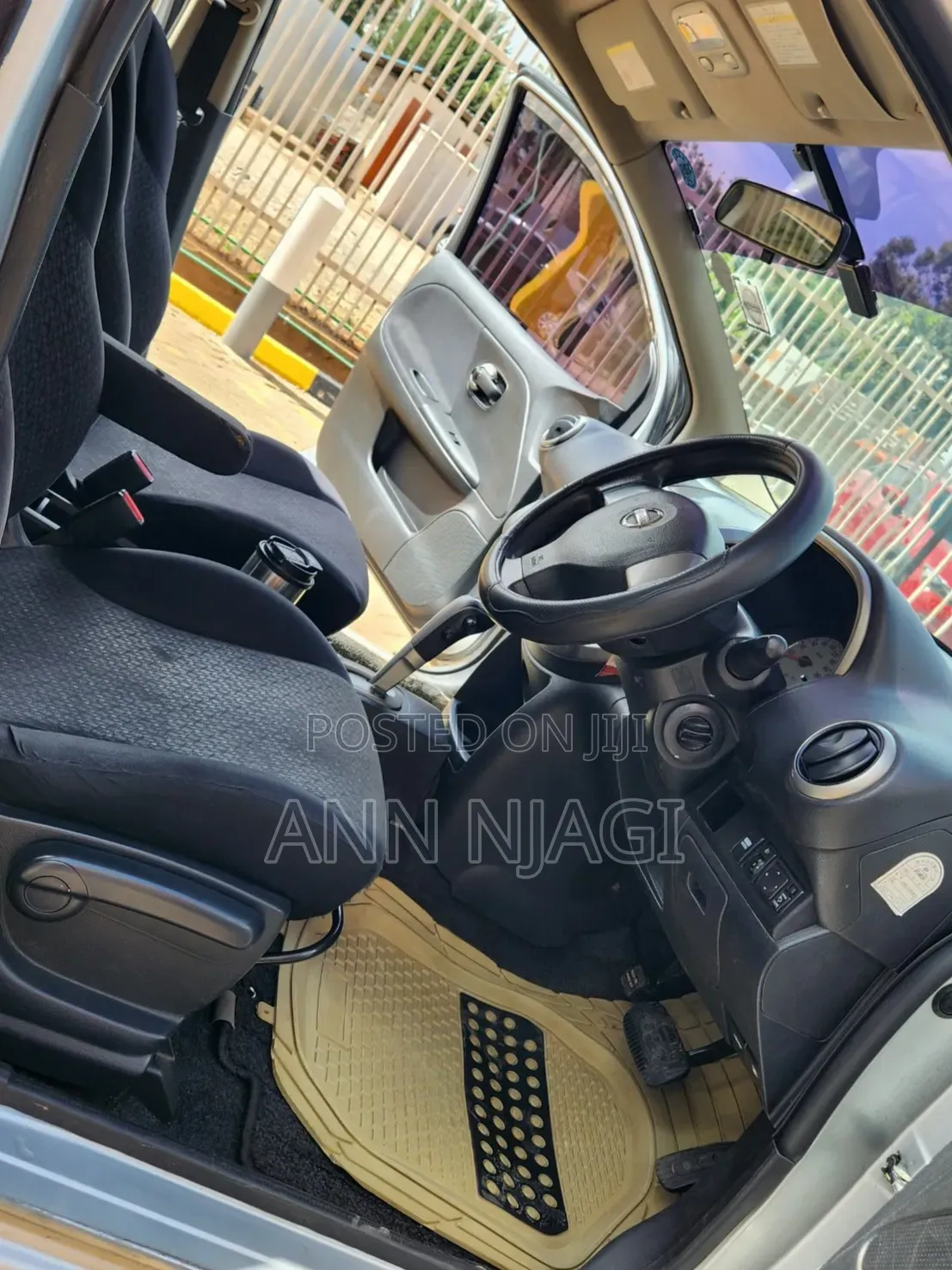Nissan Note 2011 Silver