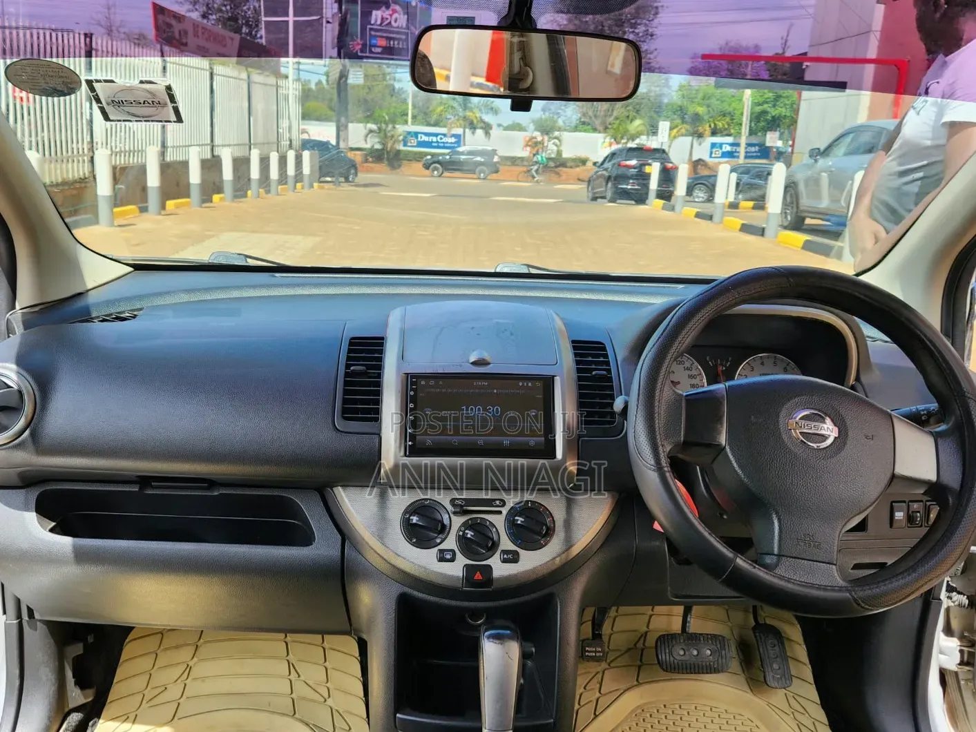 Nissan Note 2011 Silver