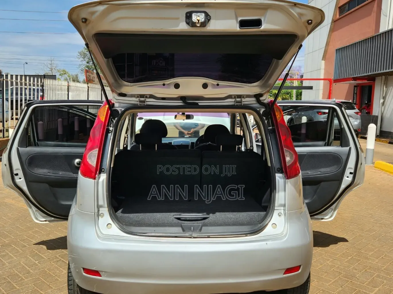 Nissan Note 2011 Silver