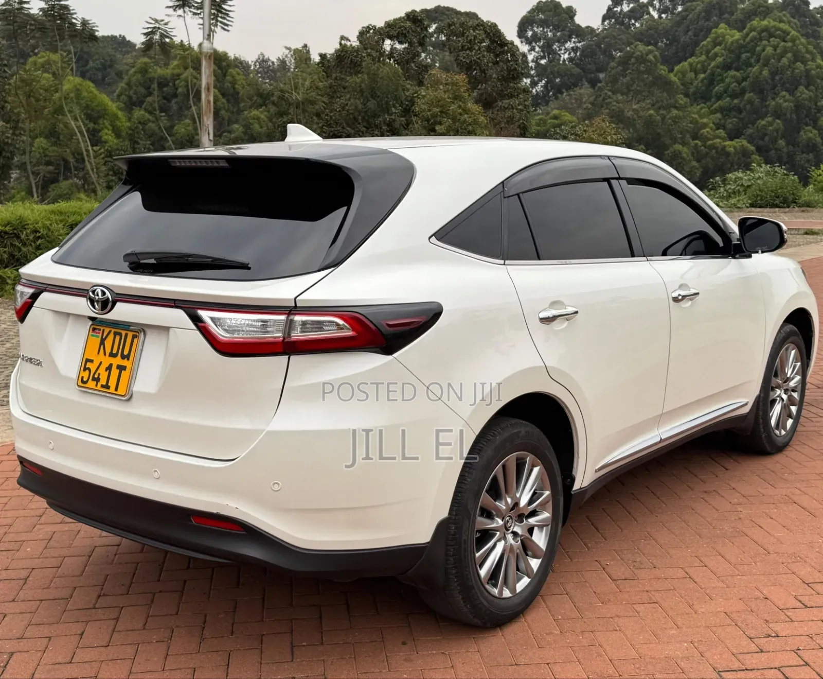 Toyota Harrier 2.0 2018 White
