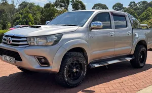 Toyota Hilux 2012 Silver