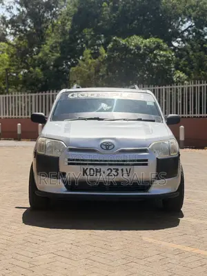 Toyota Succeed 2015 Silver