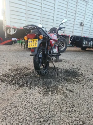 Bajaj Boxer 150 UG 2024 Red