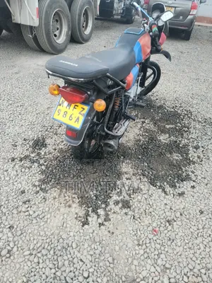 Bajaj Boxer 150 UG 2024 Red