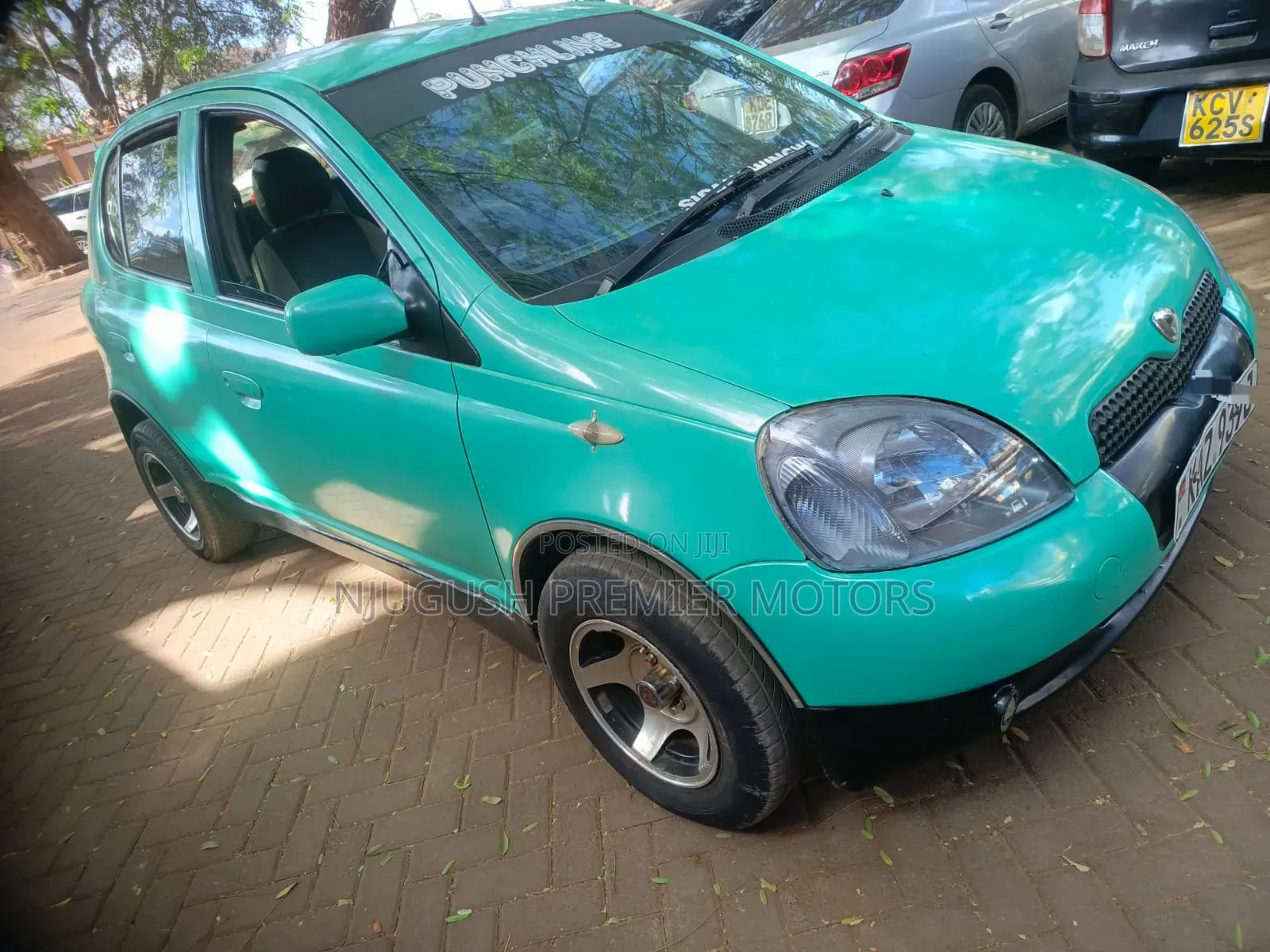 Toyota Vitz 2000 Green