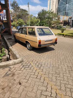 Peugeot 504 2000 Beige